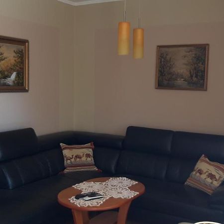 Ildi Apartman 기에네스디아스 외부 사진