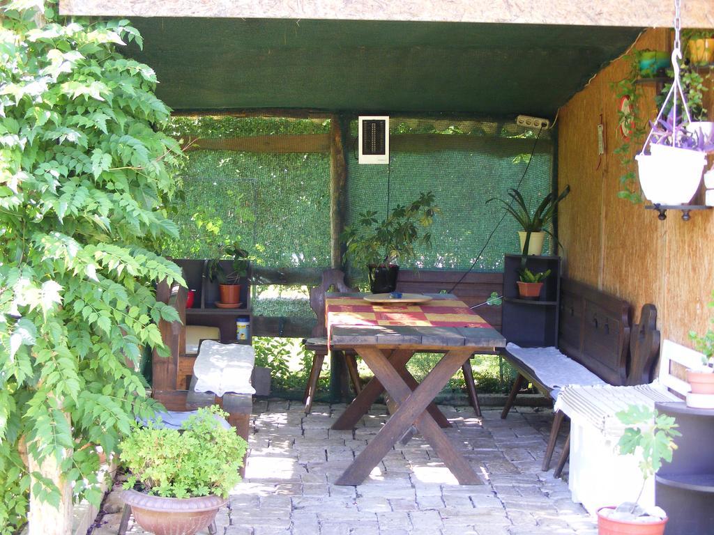 Ildi Apartman 기에네스디아스 외부 사진