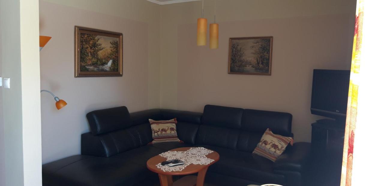 Ildi Apartman 기에네스디아스 외부 사진